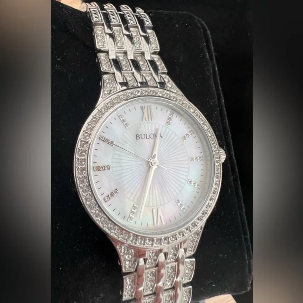 Bulova Swarovski Crystal Ladies Watch Mother of Pearl Face Gorgeous New w/o Tags
